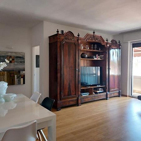 شقة La Casa Di Cri فياريجيو المظهر الخارجي الصورة